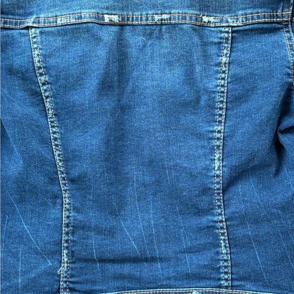 Aeropostale Distressed Jean Jacket in Dark Rinse, Size Small - Picture 9 of 11